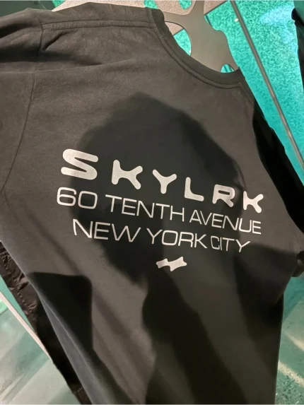 NEW SKYLRK T-Shirt L Justin Bieber